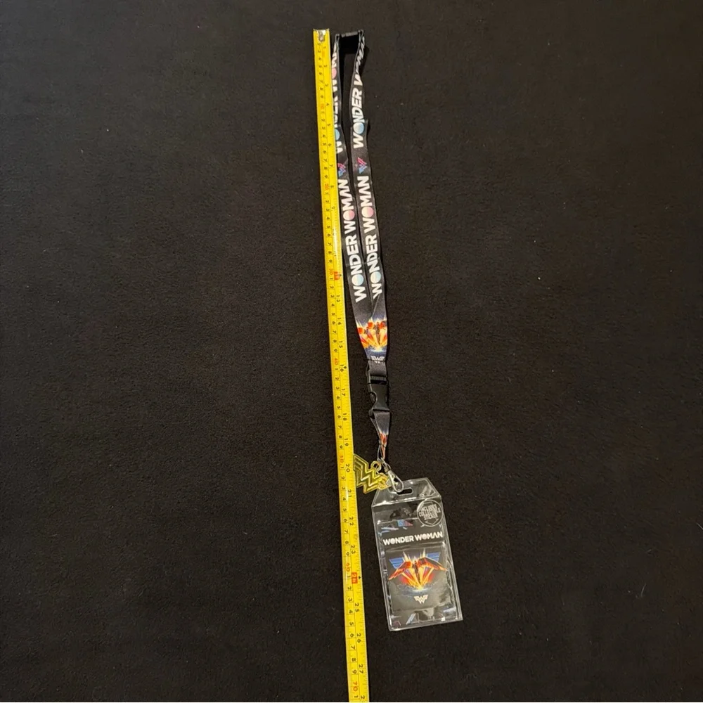 New Wonder Woman Lanyard New Key Chain With Gold Logo Plastic ID Holder
